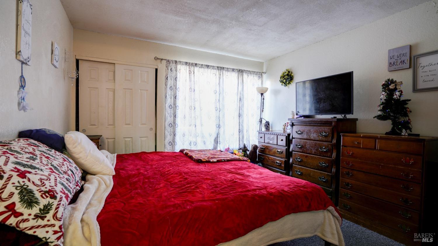 355 Parkview Ter #J8