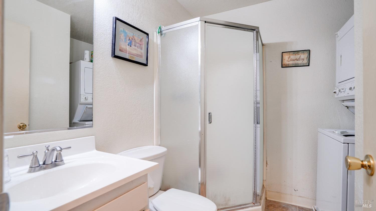 355 Parkview Ter #J8