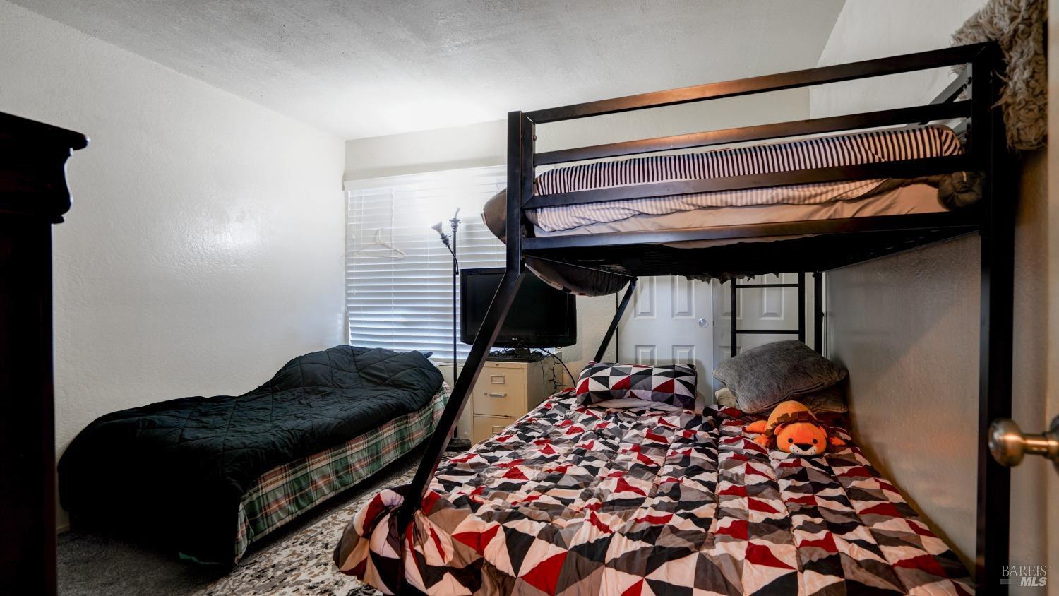 355 Parkview Ter #J8