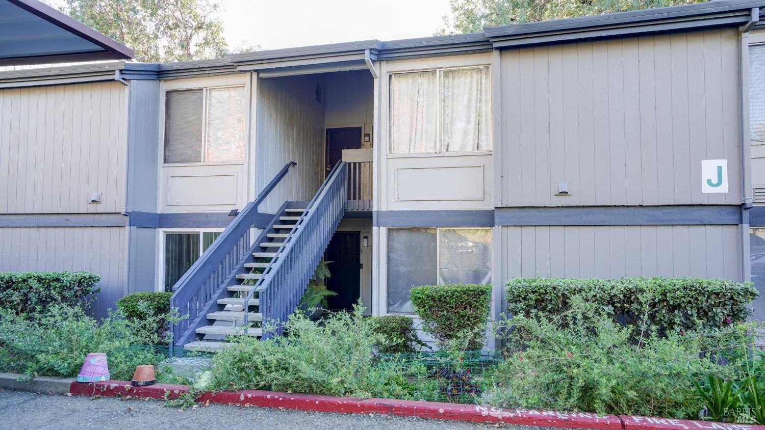 355 Parkview Ter #J8