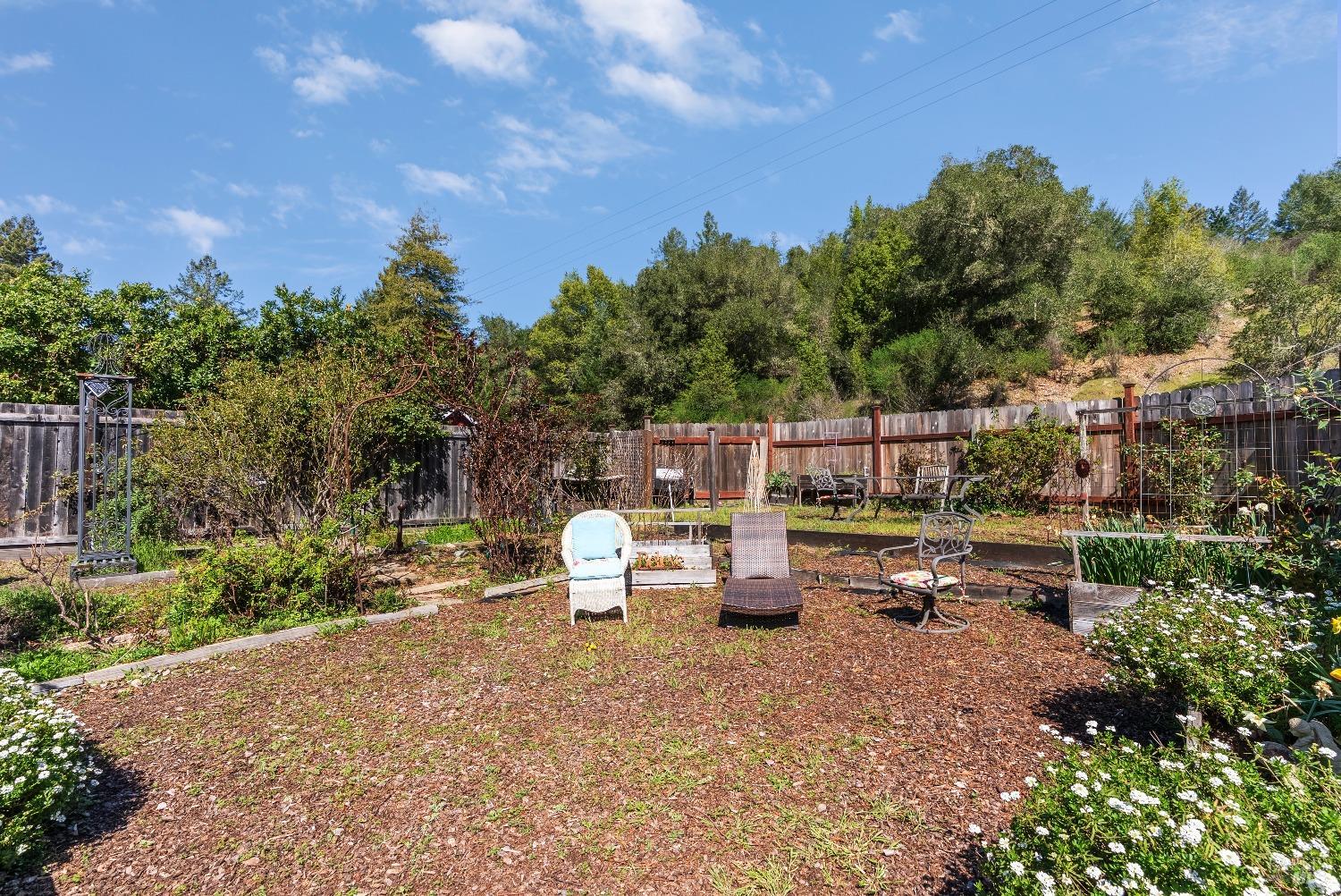 11900-12094 Hwy 116 Hwy