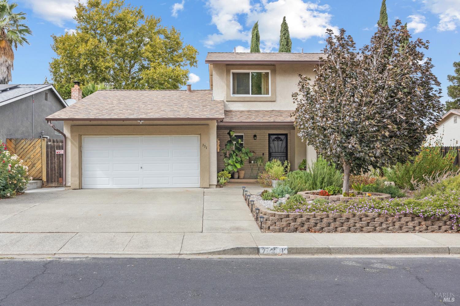 731 La Cruz Ln