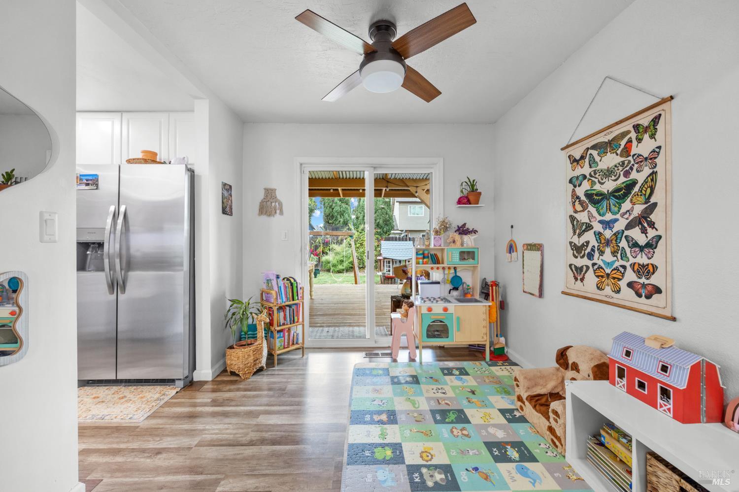 731 La Cruz Ln