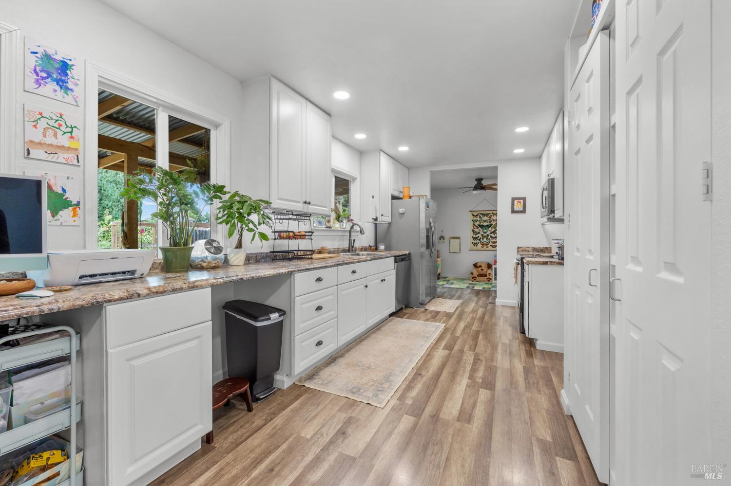 731 La Cruz Ln