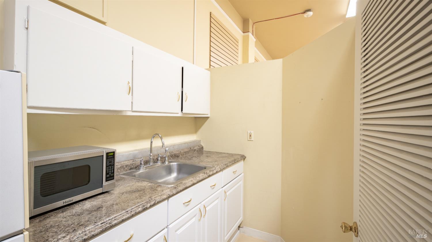 1711 Sonoma Boulevard