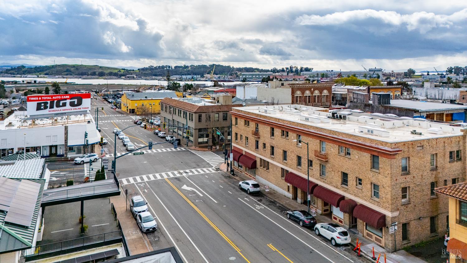 1711 Sonoma Boulevard