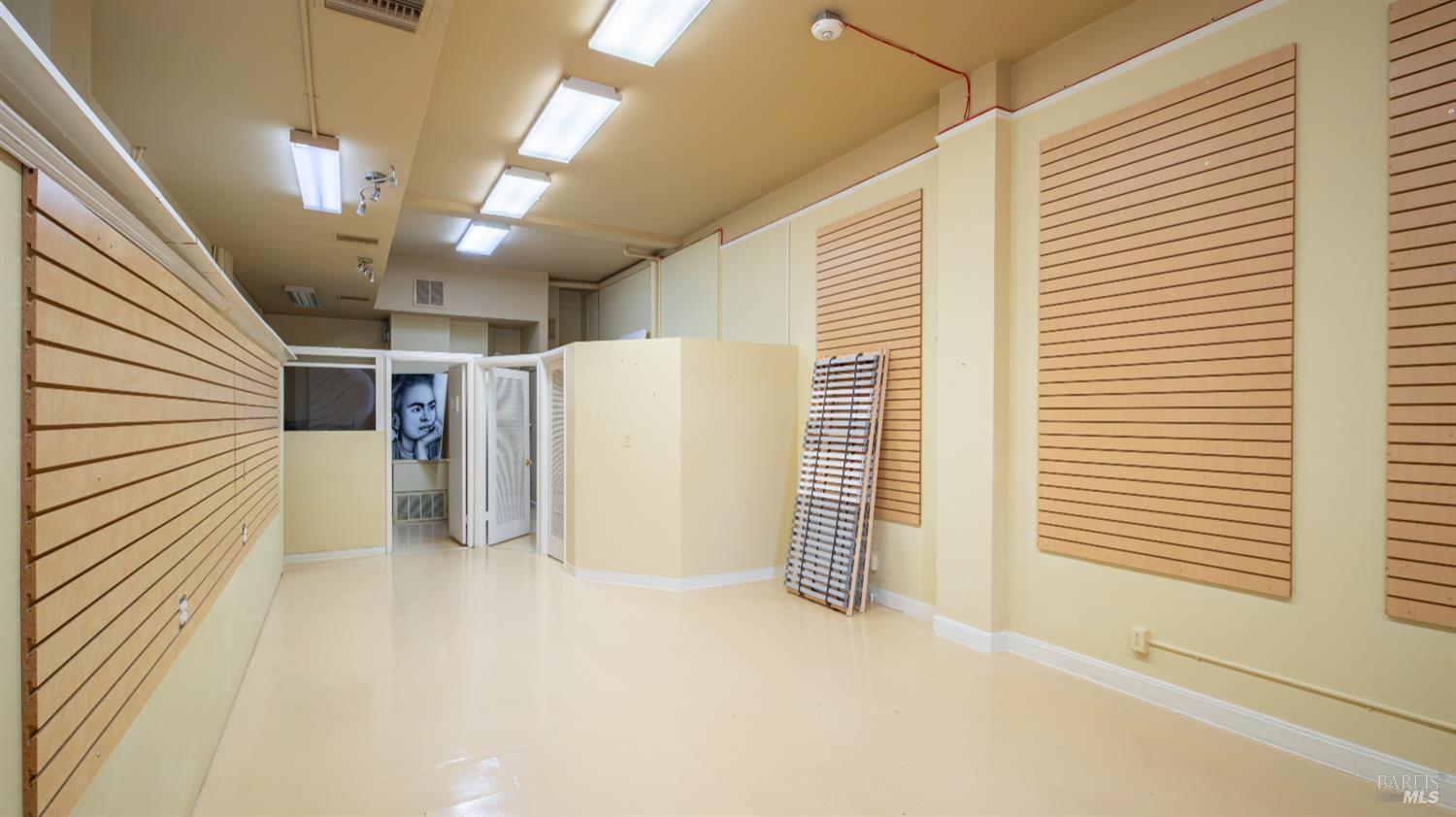 1711 Sonoma Boulevard