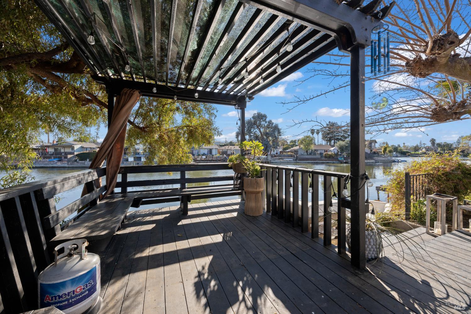 120 E Lake Drive