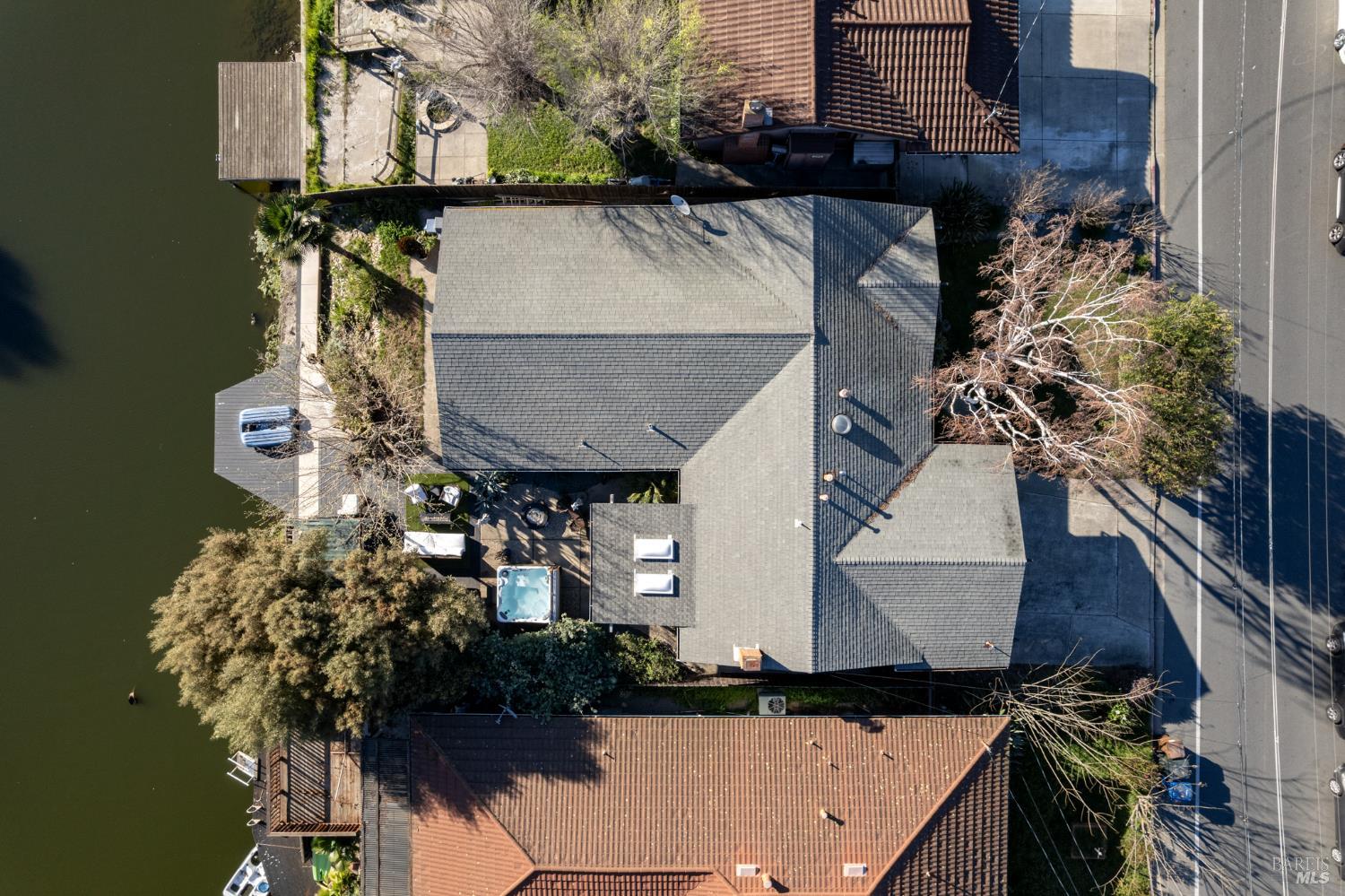 120 E Lake Drive