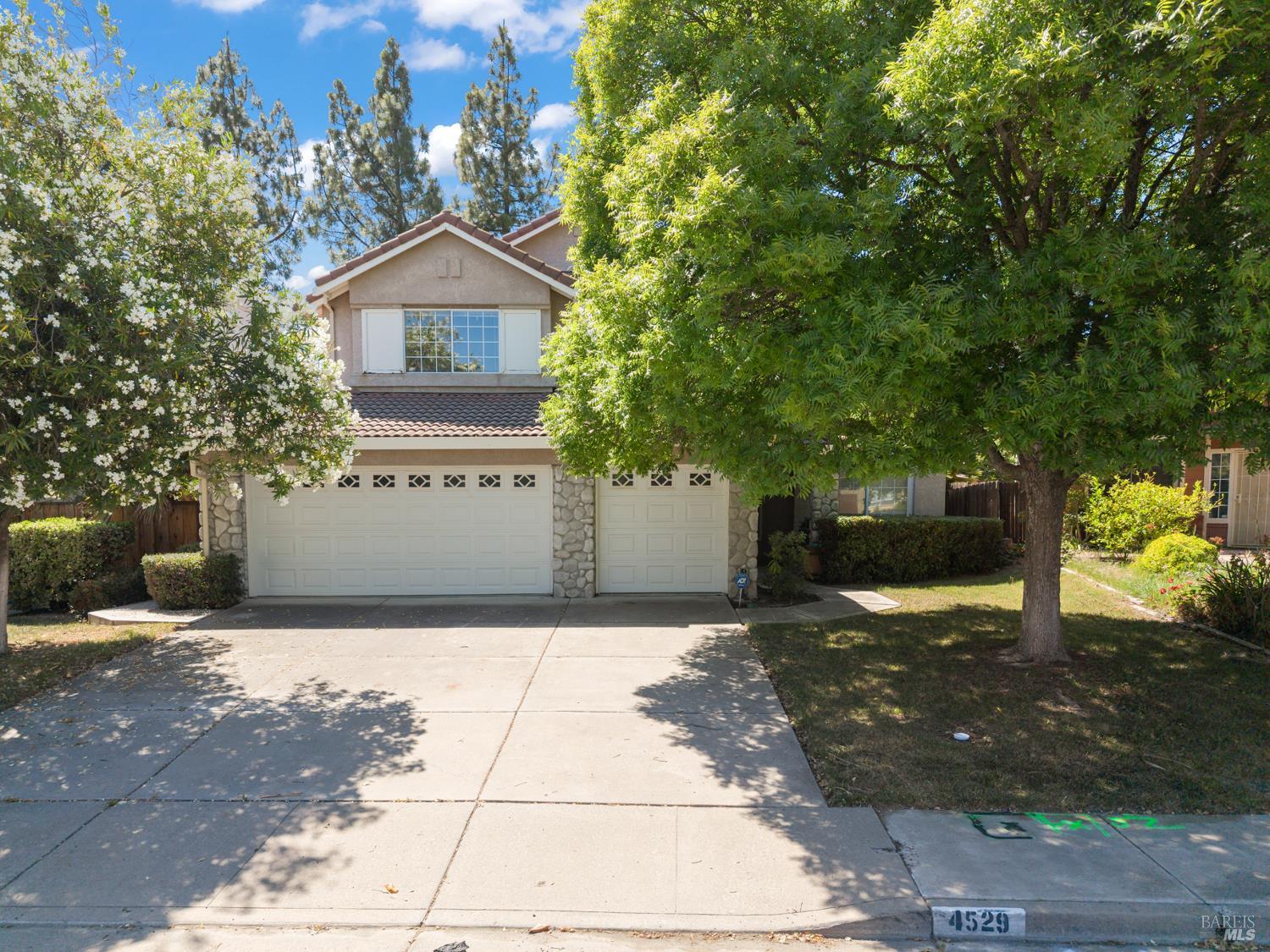 4529 Horseshoe Circle