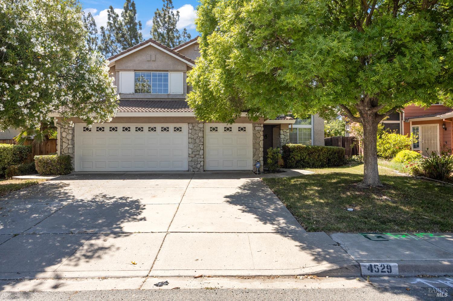 4529 Horseshoe Circle