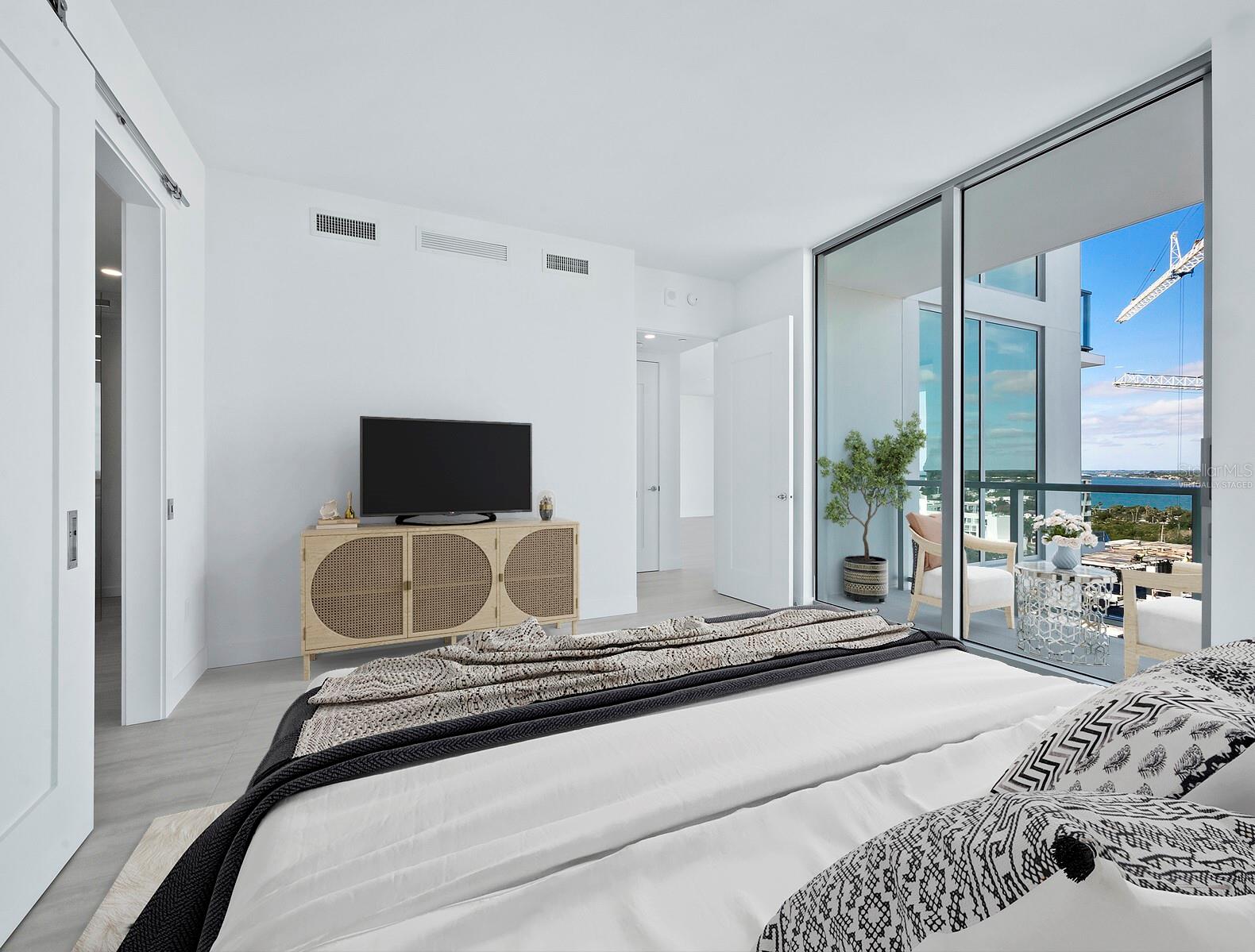 301 QUAY COMMONS #1405