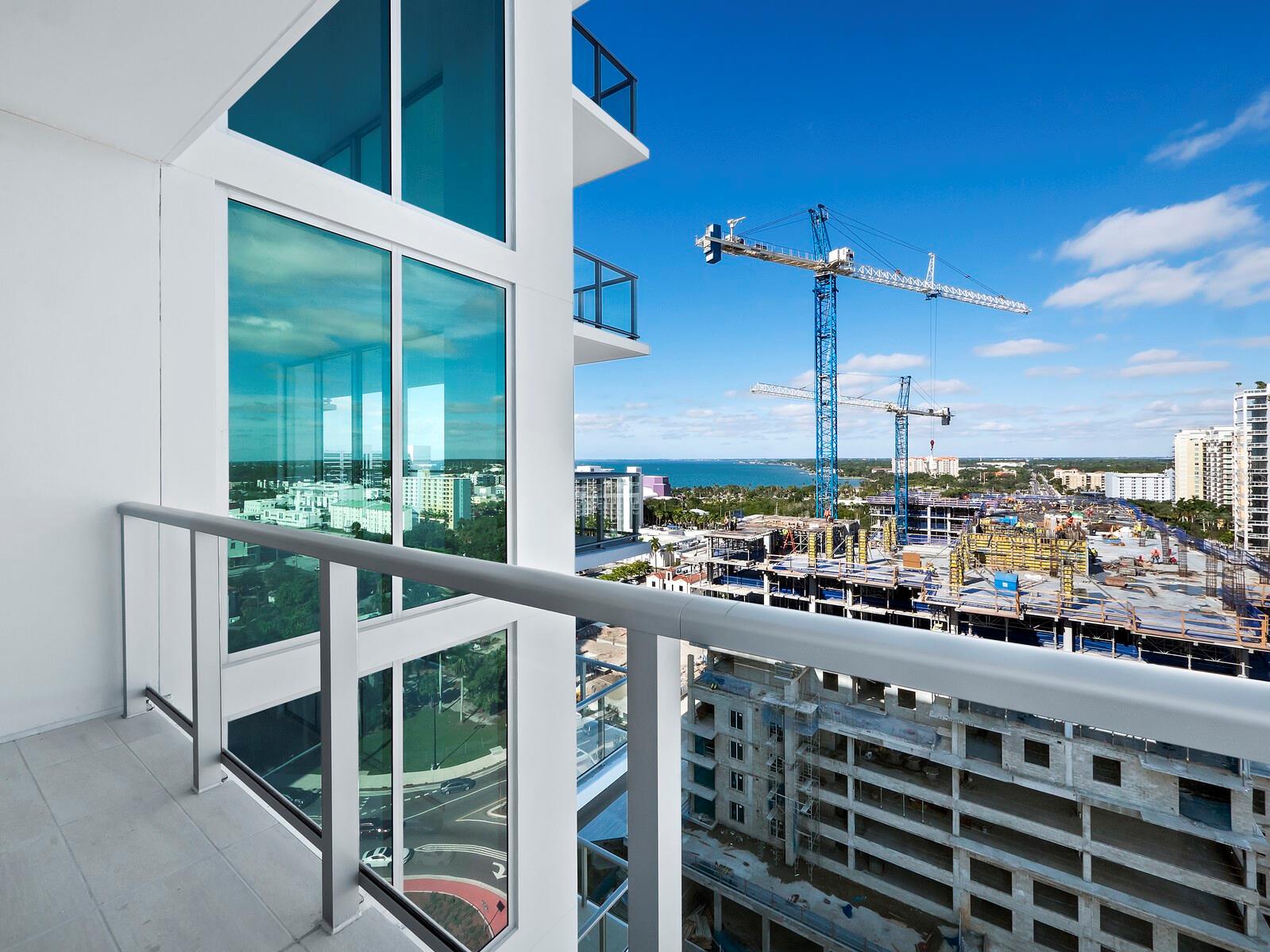 301 QUAY COMMONS #1405
