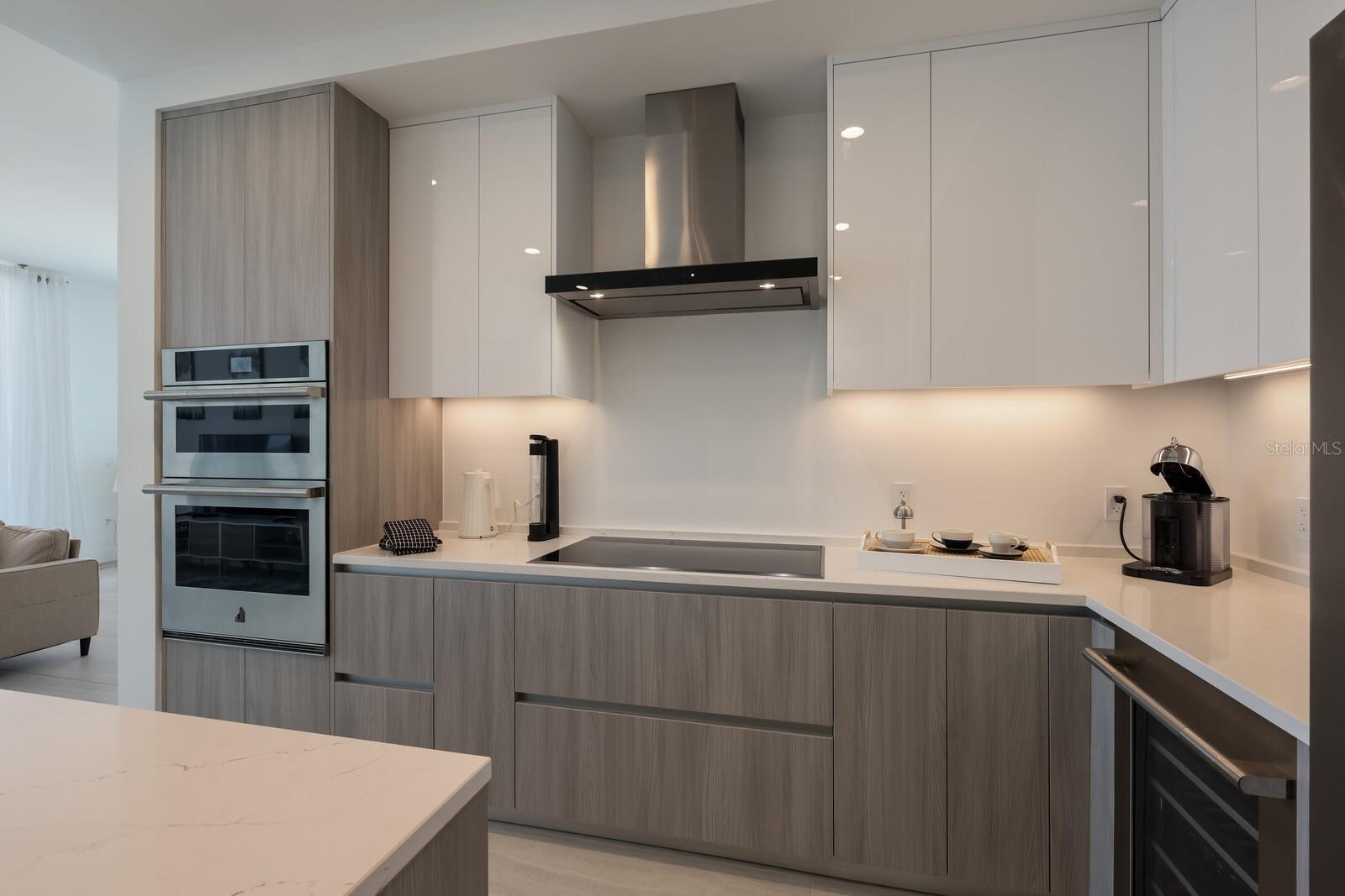 301 QUAY COMMONS #1405