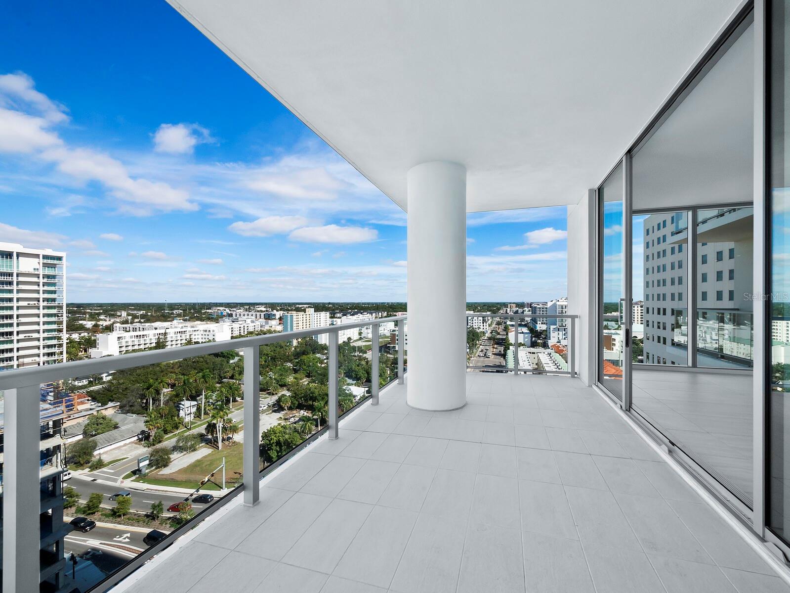 301 QUAY COMMONS #1405