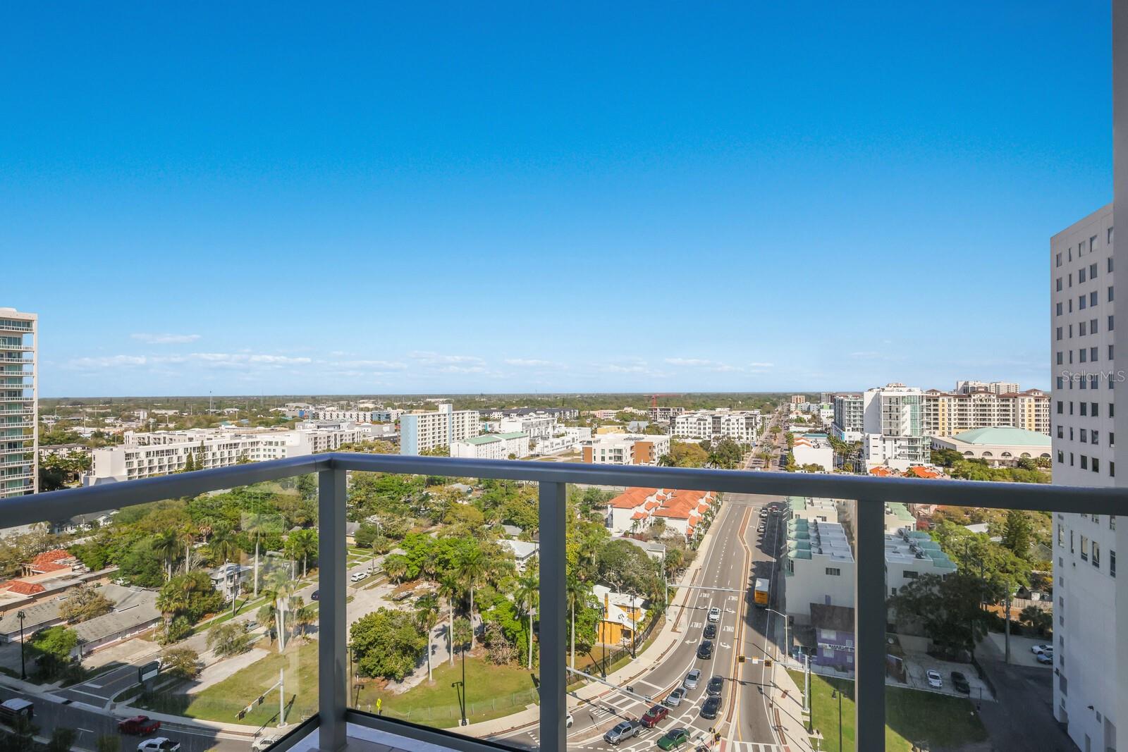 301 QUAY COMMONS #1405