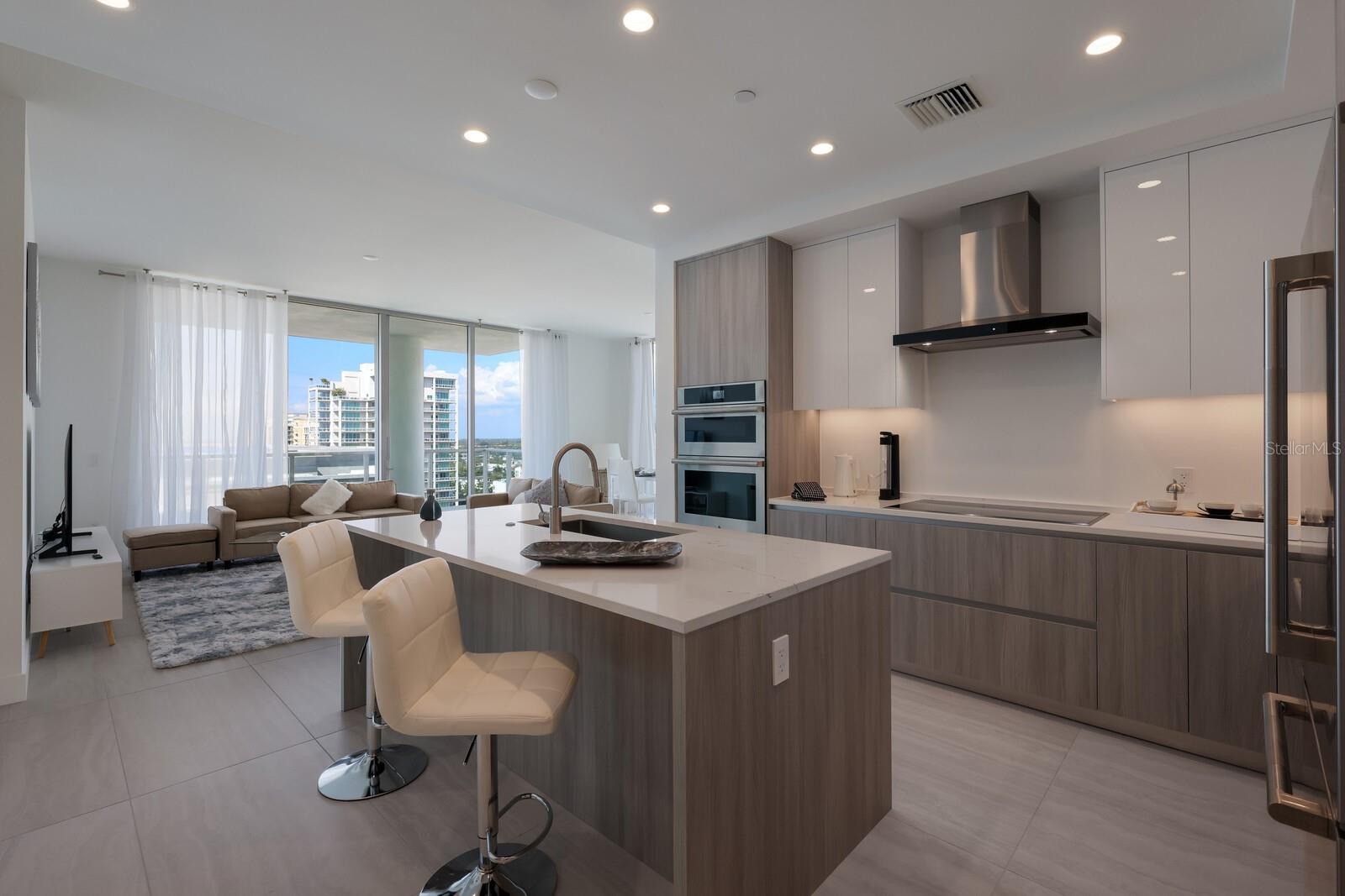 301 QUAY COMMONS #1405