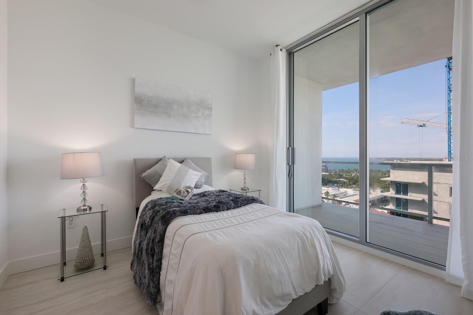 301 QUAY COMMONS #1405