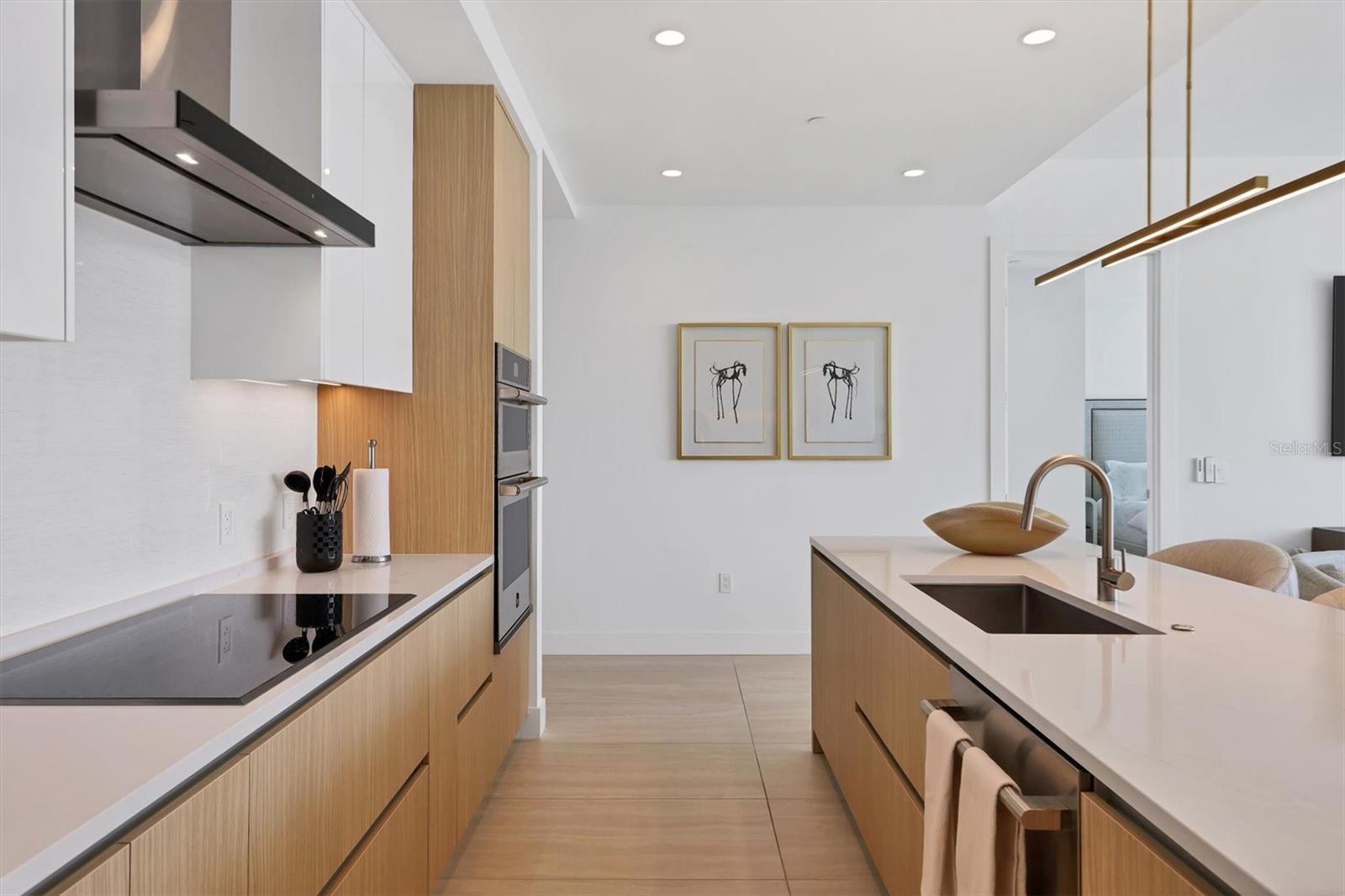 301 QUAY COMMONS #1209