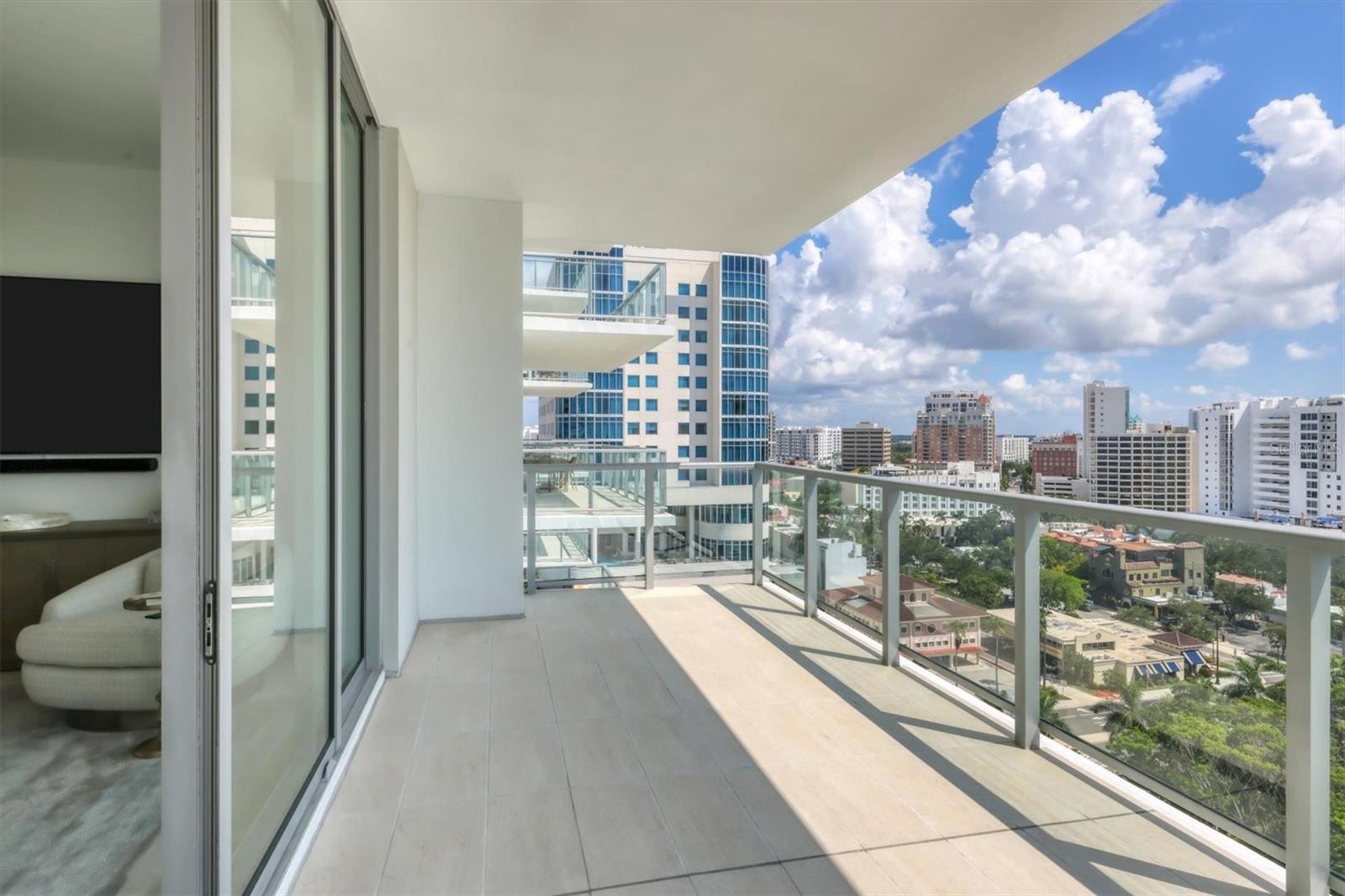301 QUAY COMMONS #1209