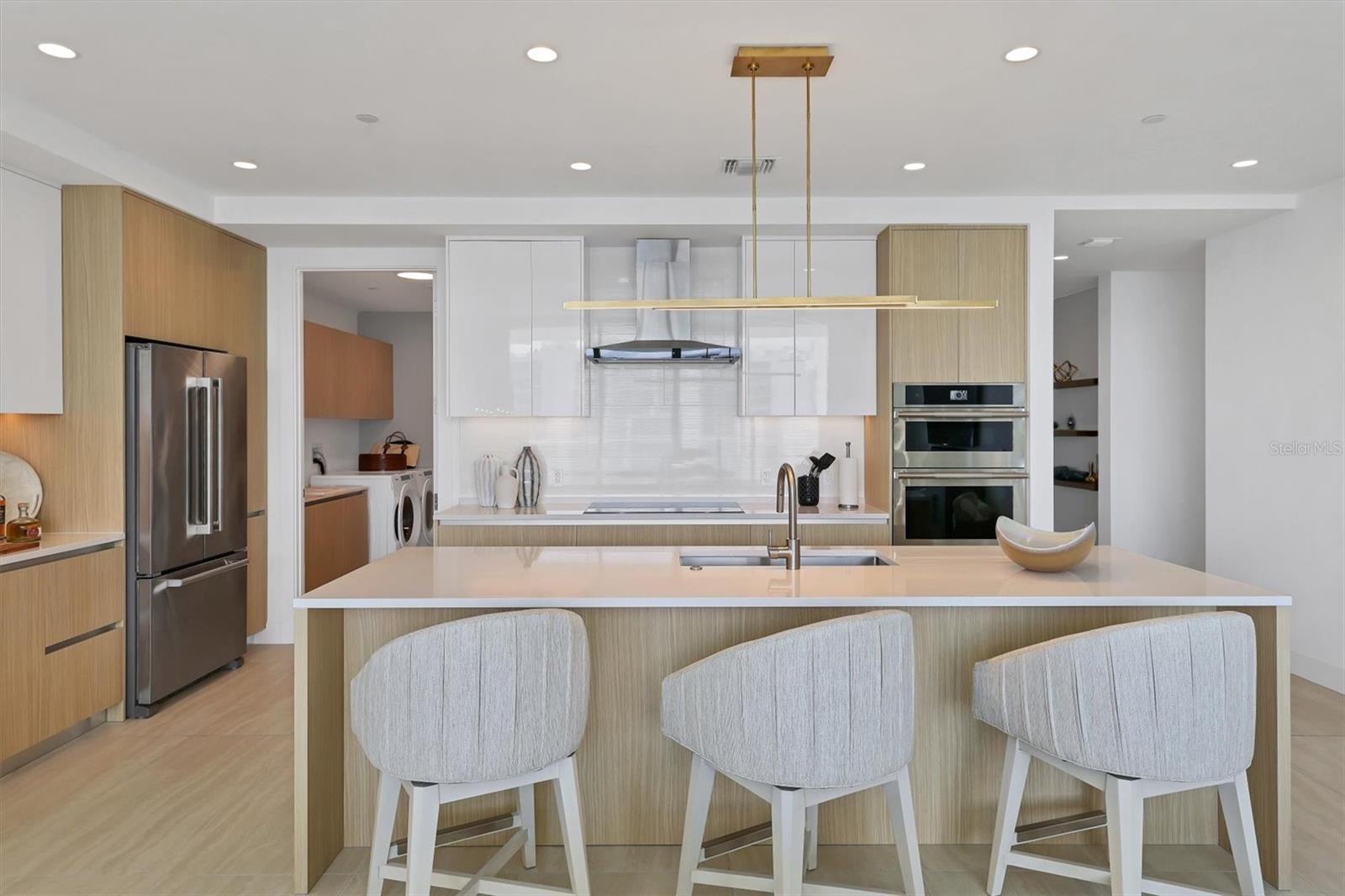 301 QUAY COMMONS #1209
