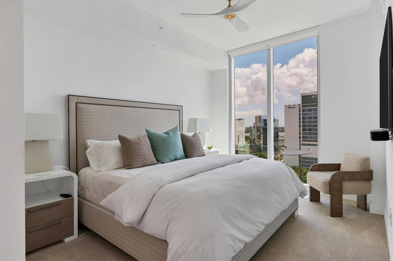 301 QUAY COMMONS #1209