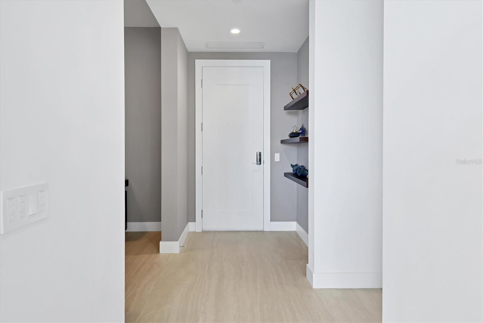 301 QUAY COMMONS #1209