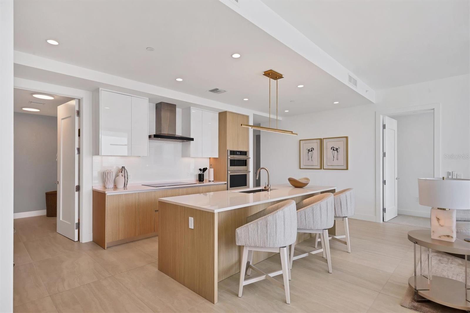 301 QUAY COMMONS #1209