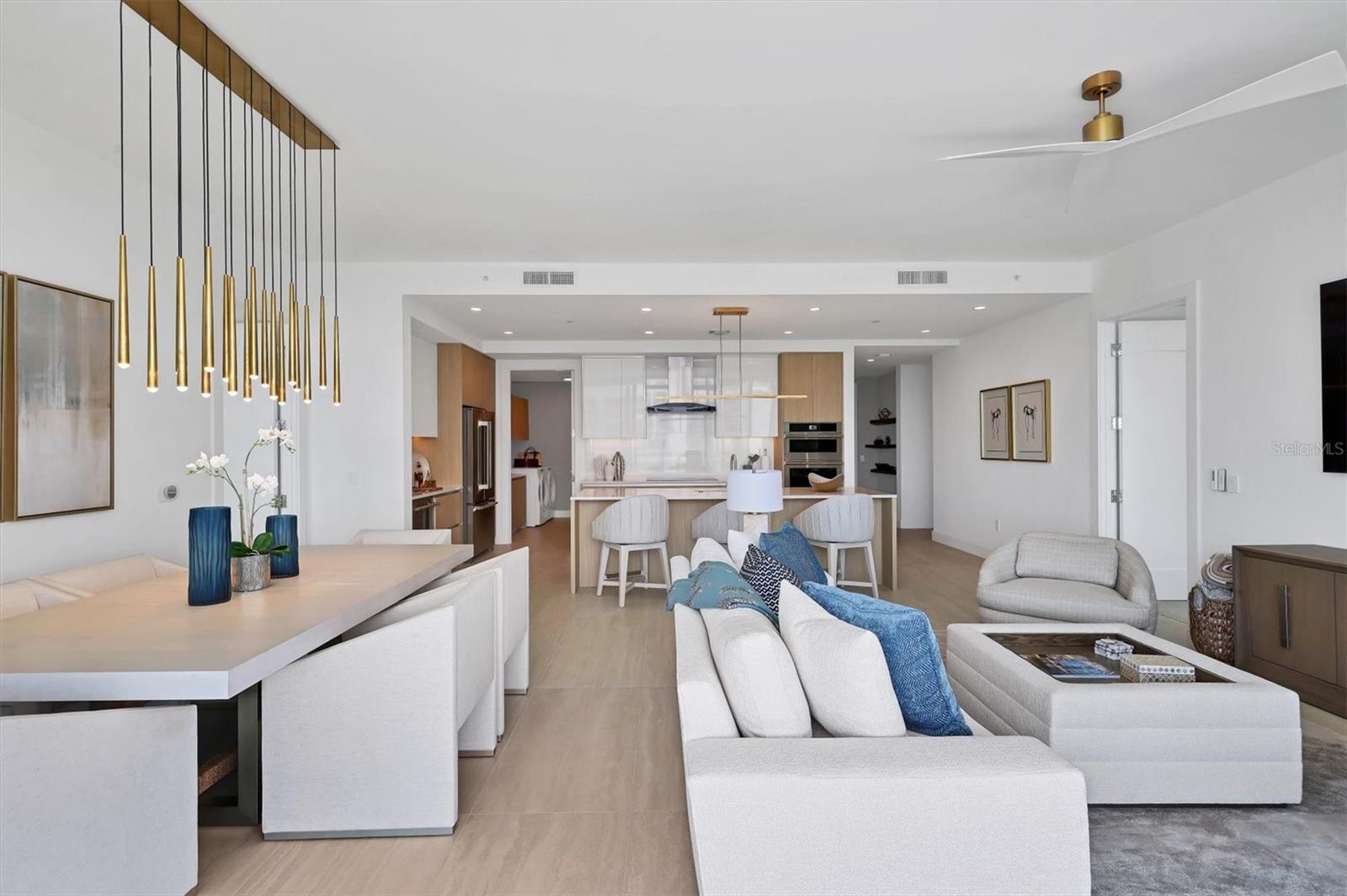 301 QUAY COMMONS #1209