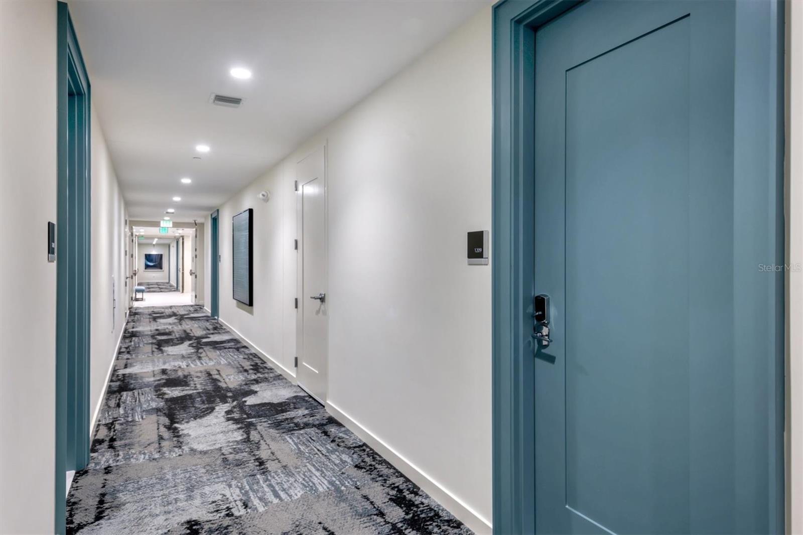 301 QUAY COMMONS #1209