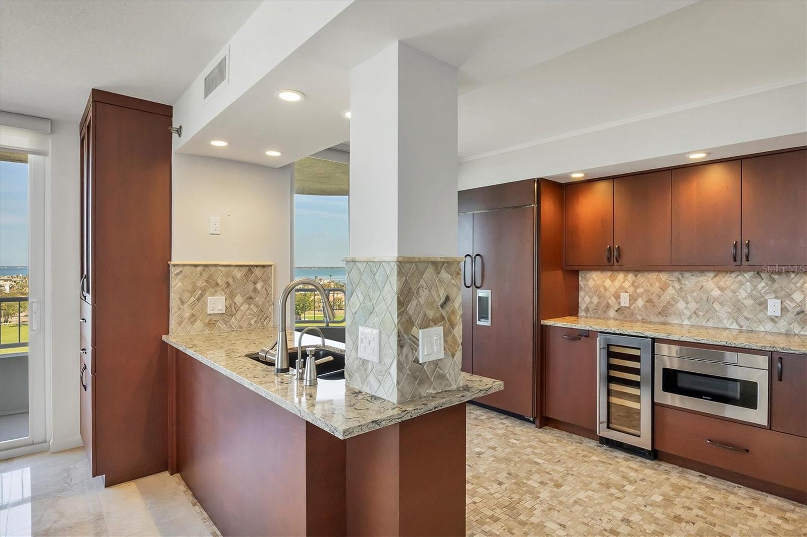 775 LONGBOAT CLUB RD #902