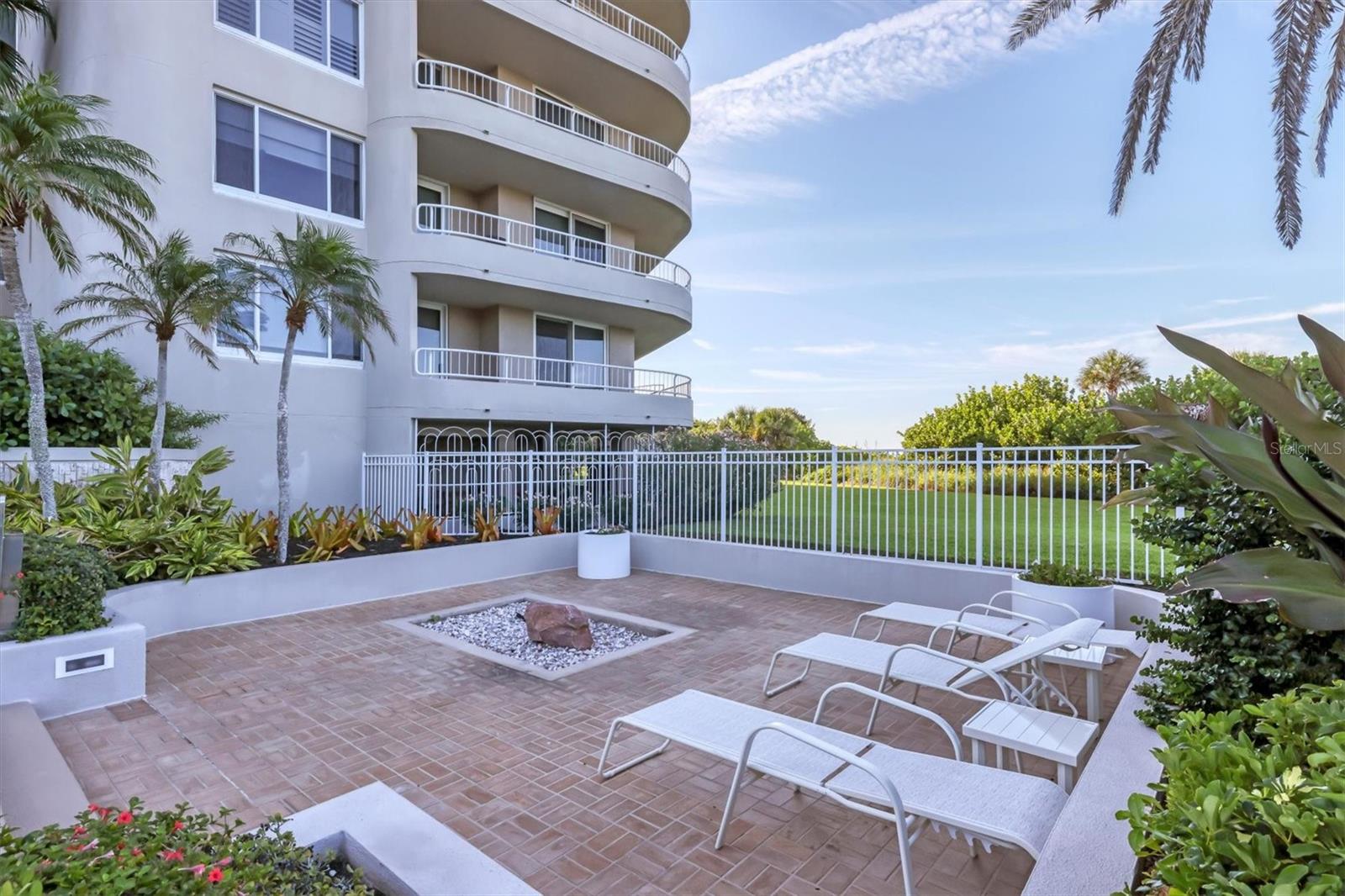 775 LONGBOAT CLUB RD #902