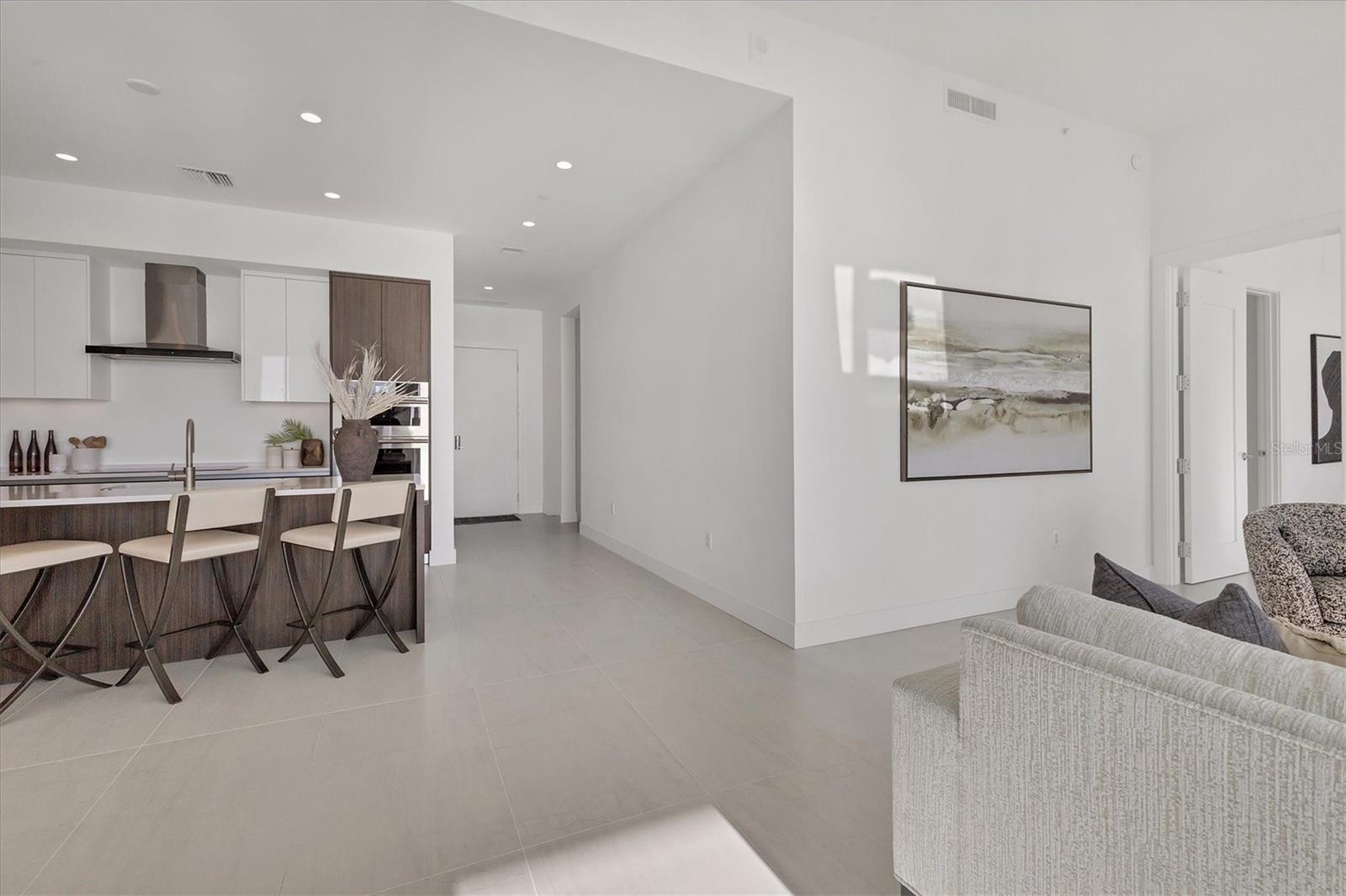 301 QUAY COMMONS #1811