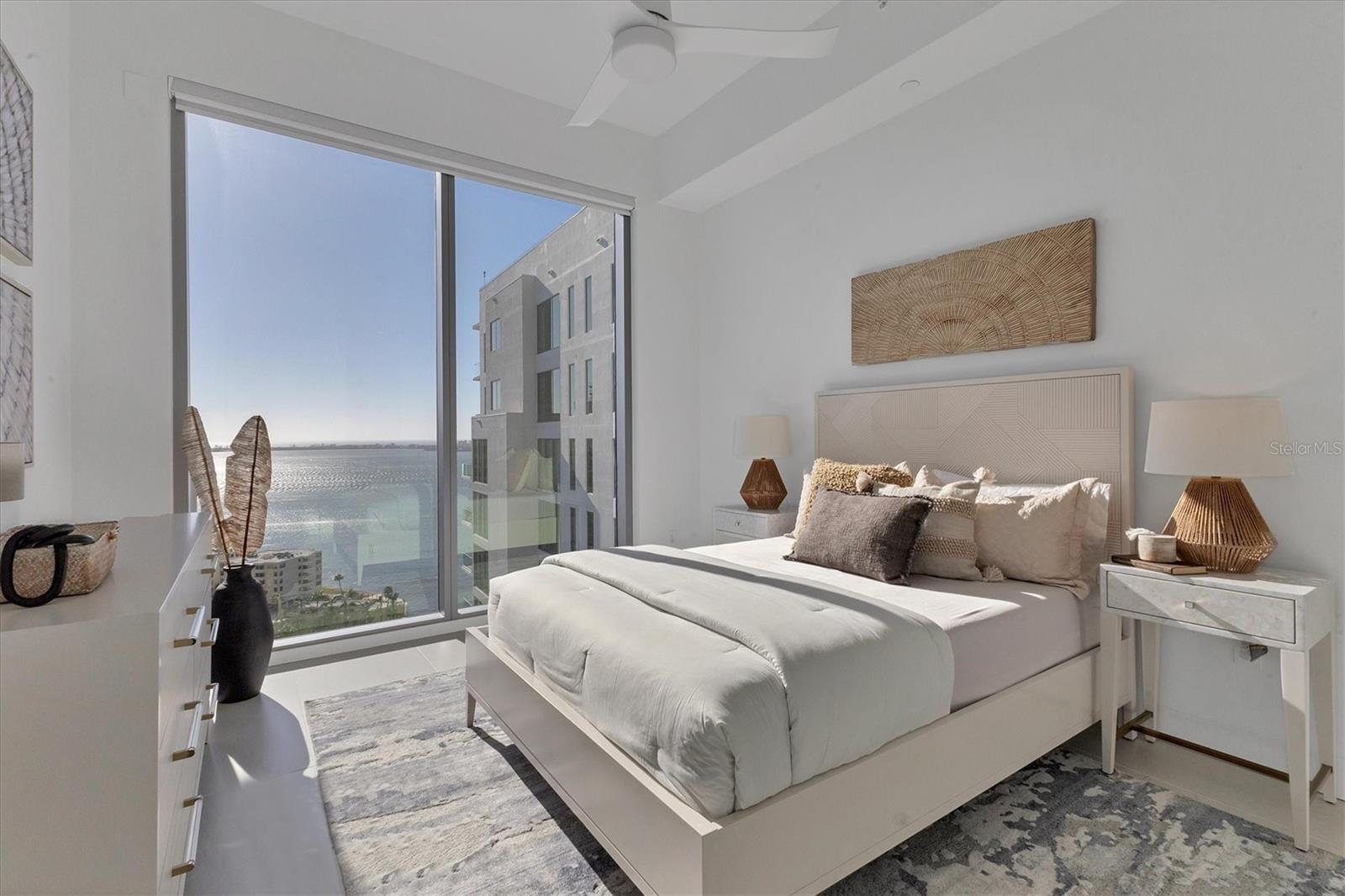 301 QUAY COMMONS #1811
