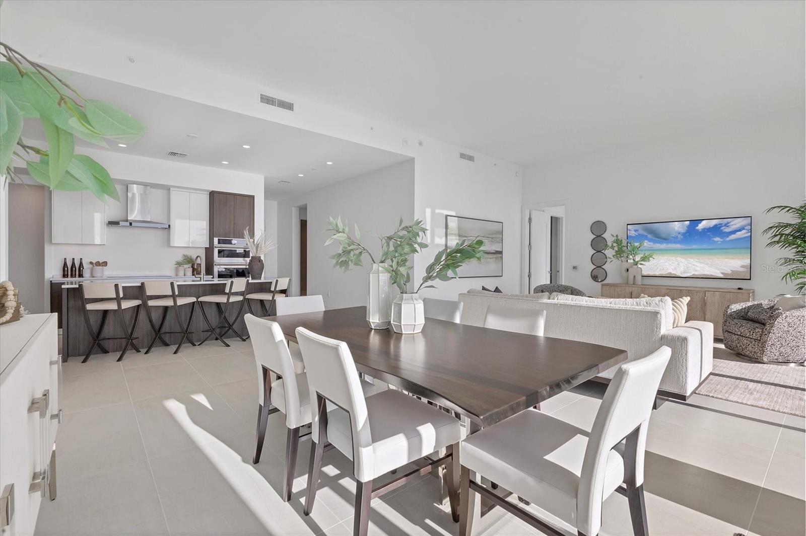 301 QUAY COMMONS #1811