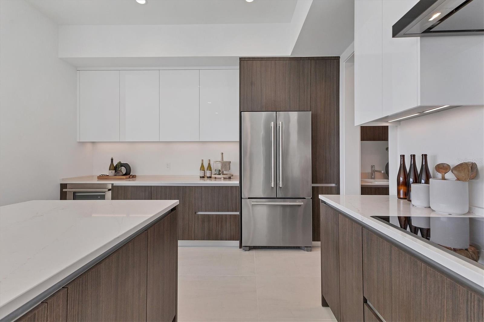301 QUAY COMMONS #1811