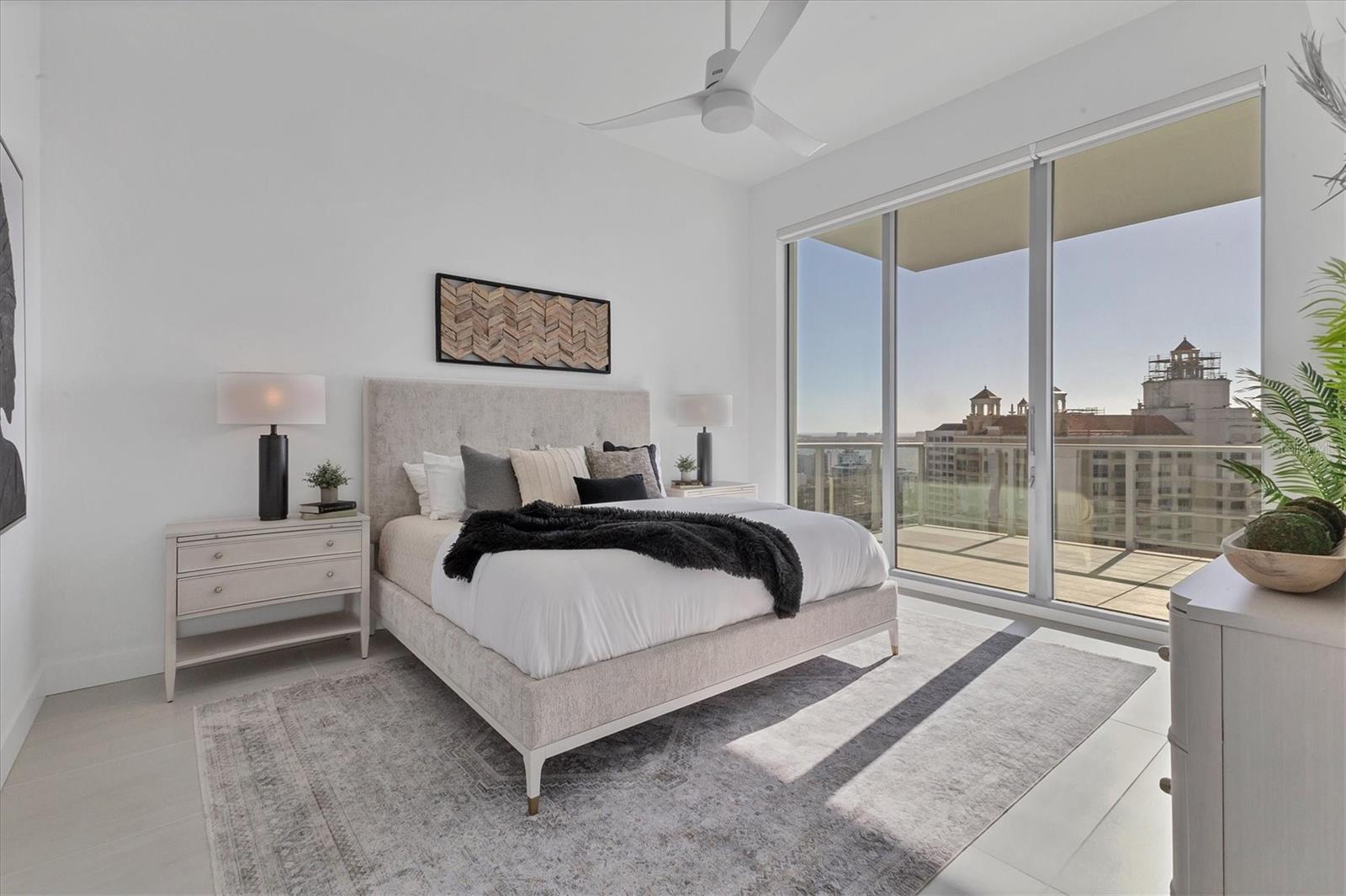 301 QUAY COMMONS #1811