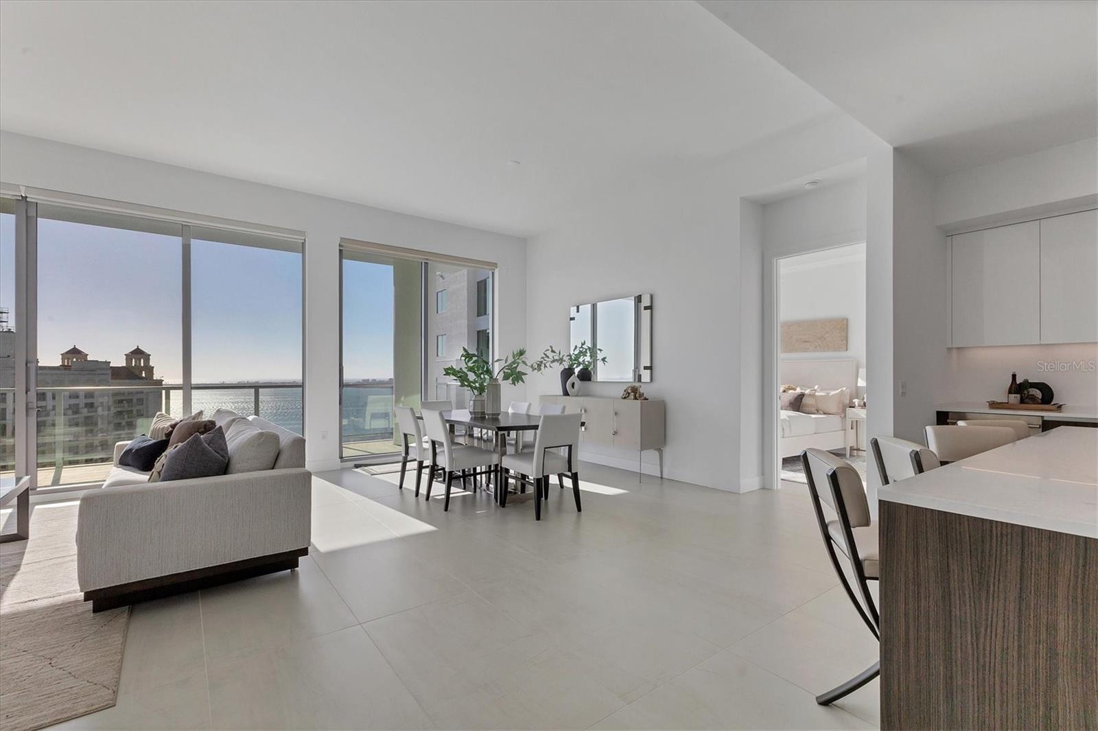 301 QUAY COMMONS #1811