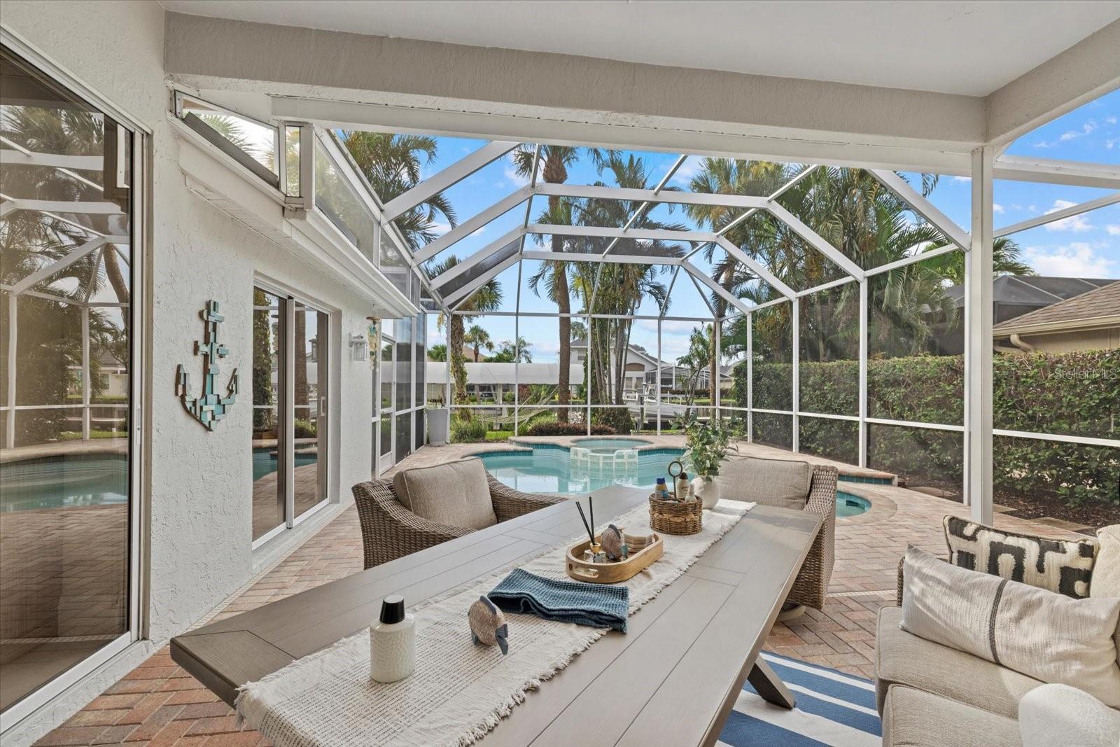 4611 SHARK DR