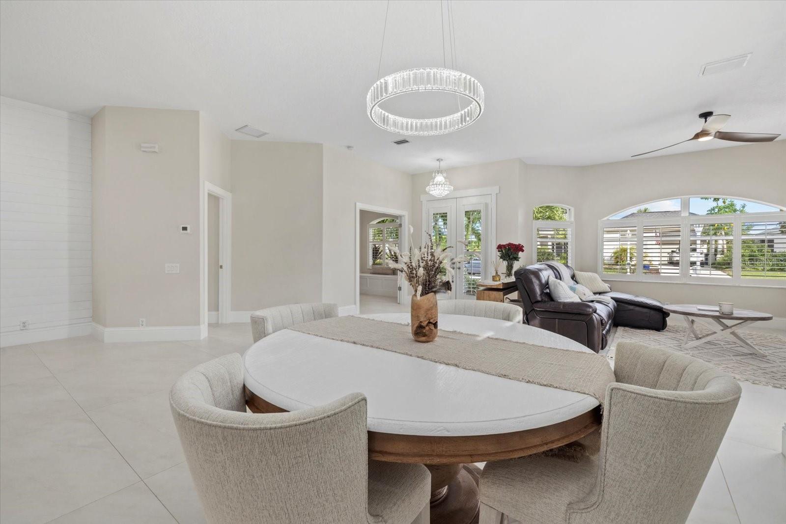 4611 SHARK DR