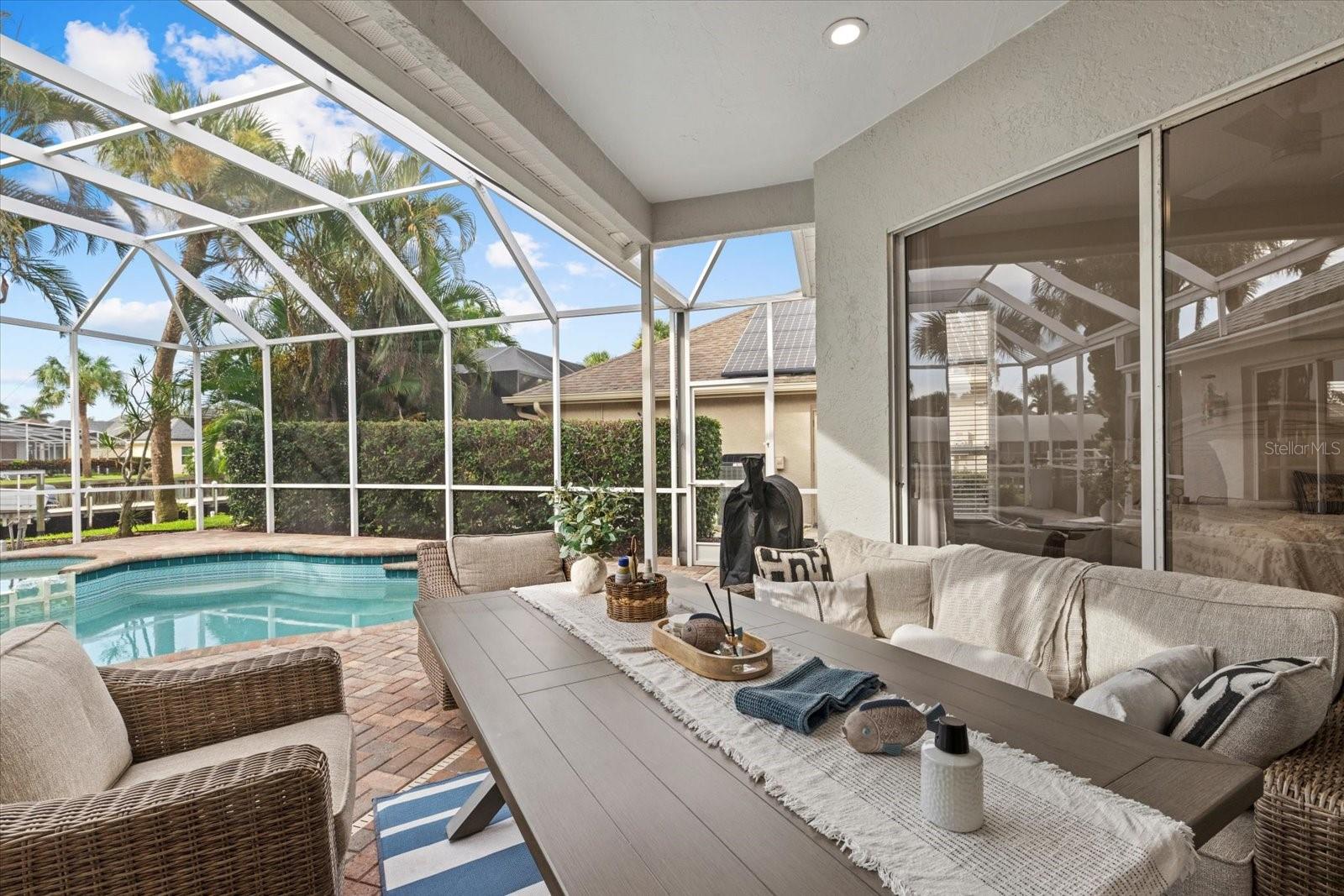 4611 SHARK DR