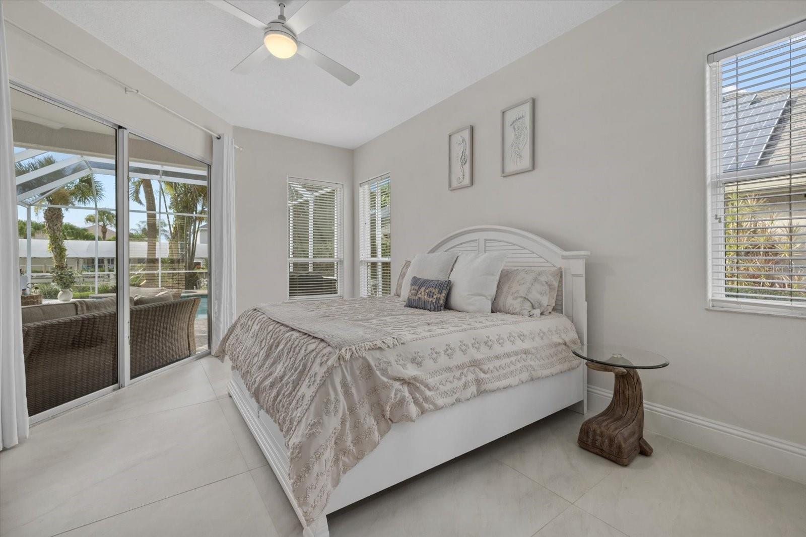 4611 SHARK DR