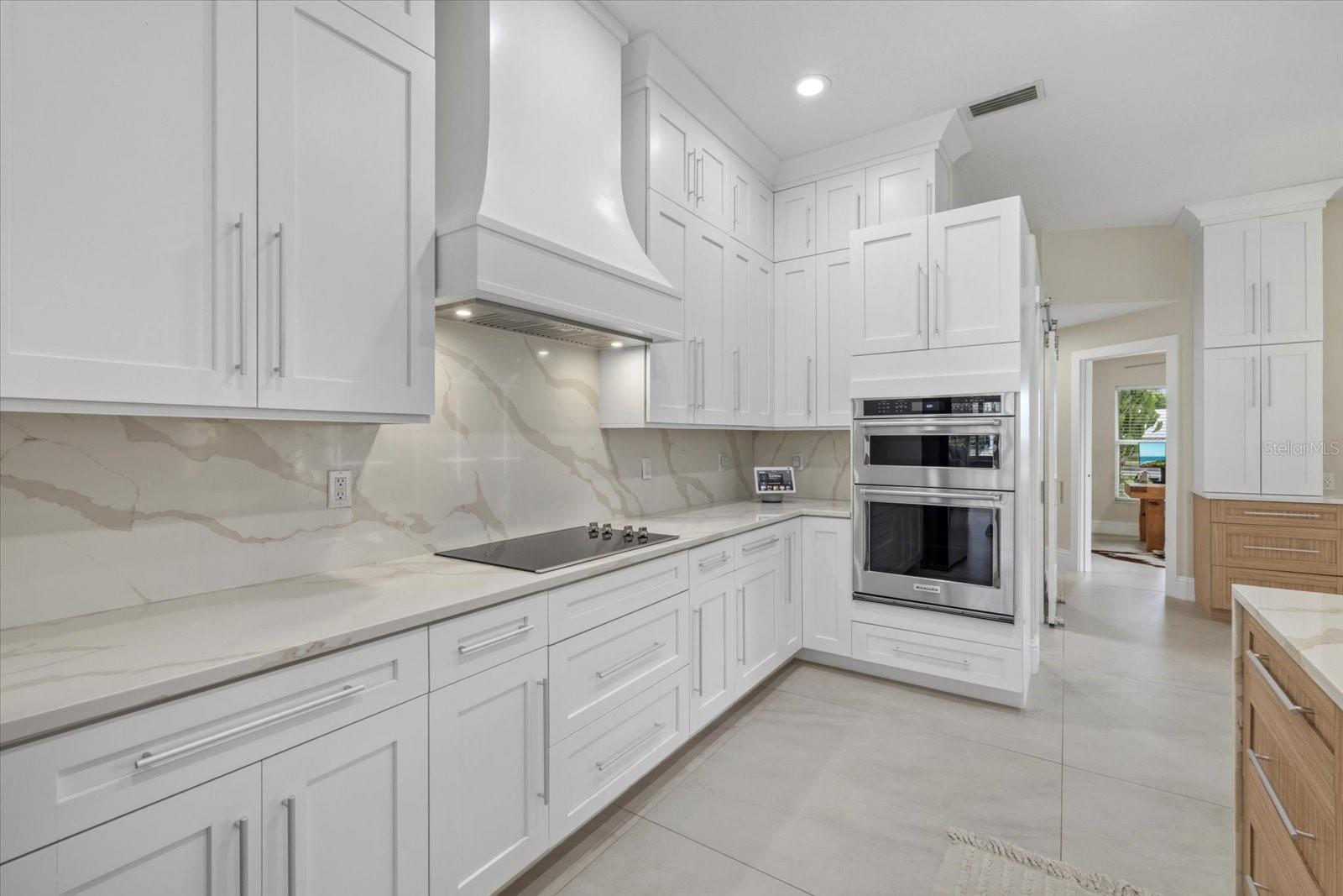 4611 SHARK DR