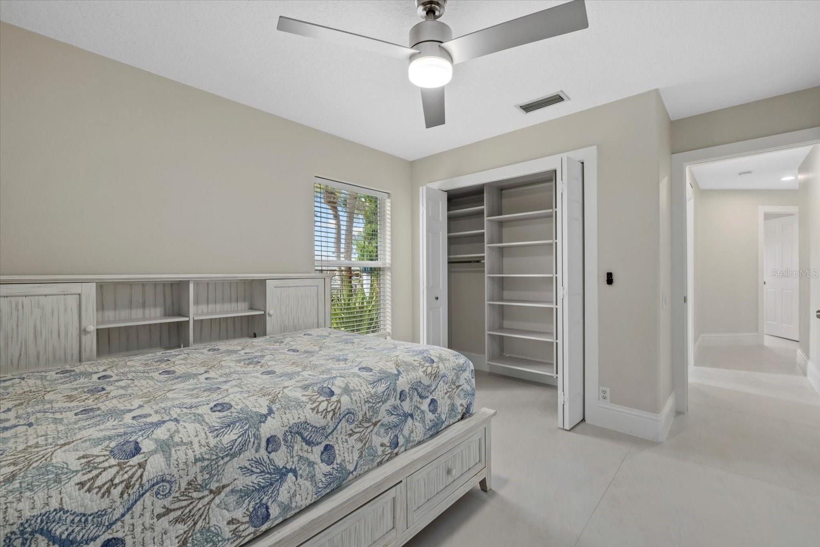 4611 SHARK DR