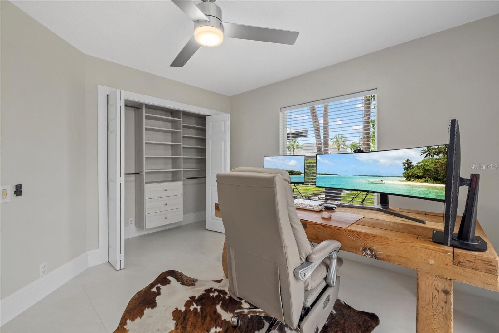 4611 SHARK DR
