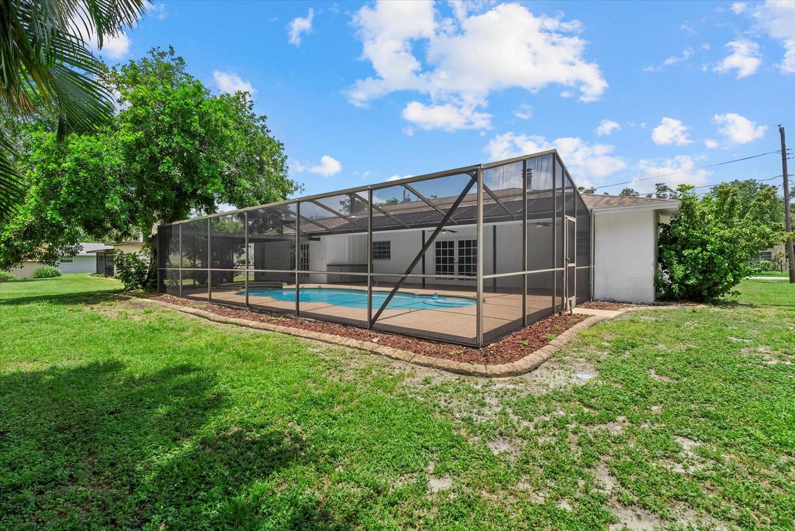 2118 HUNTINGTON AVE