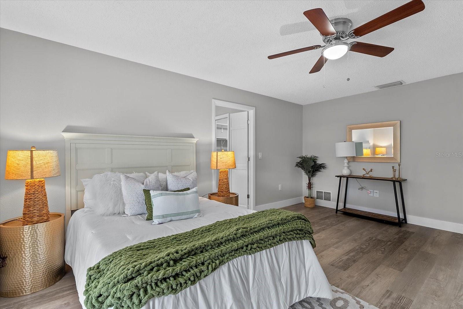 2118 HUNTINGTON AVE