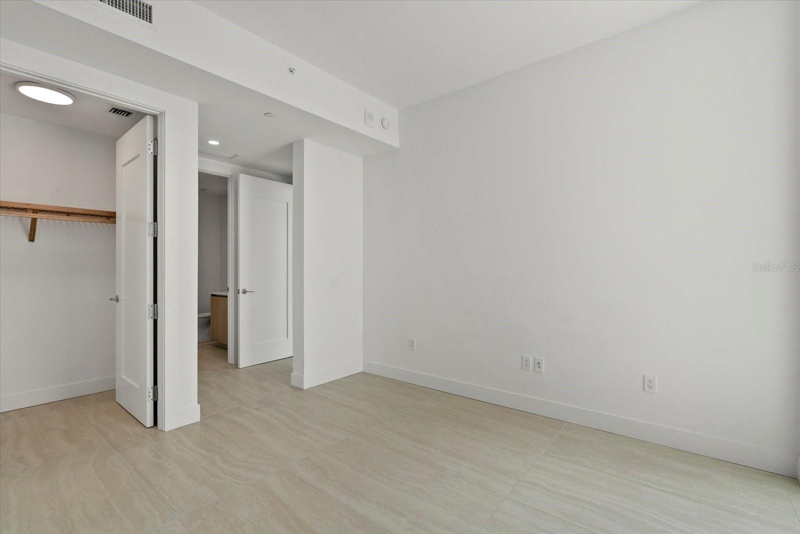 301 QUAY COMMONS #1110