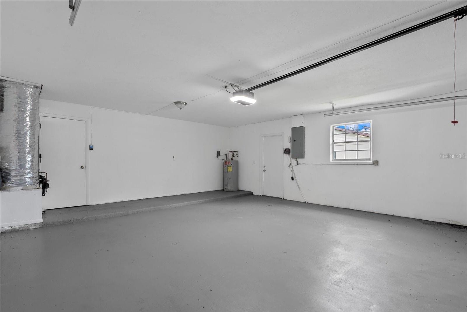 2118 HUNTINGTON AVE