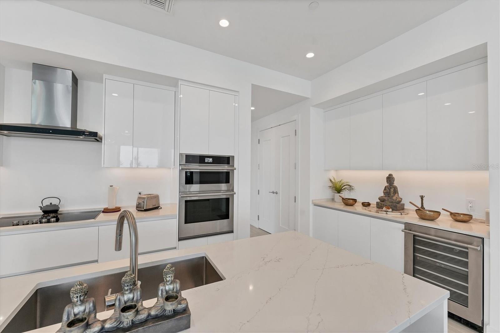 301 QUAY COMMONS #501